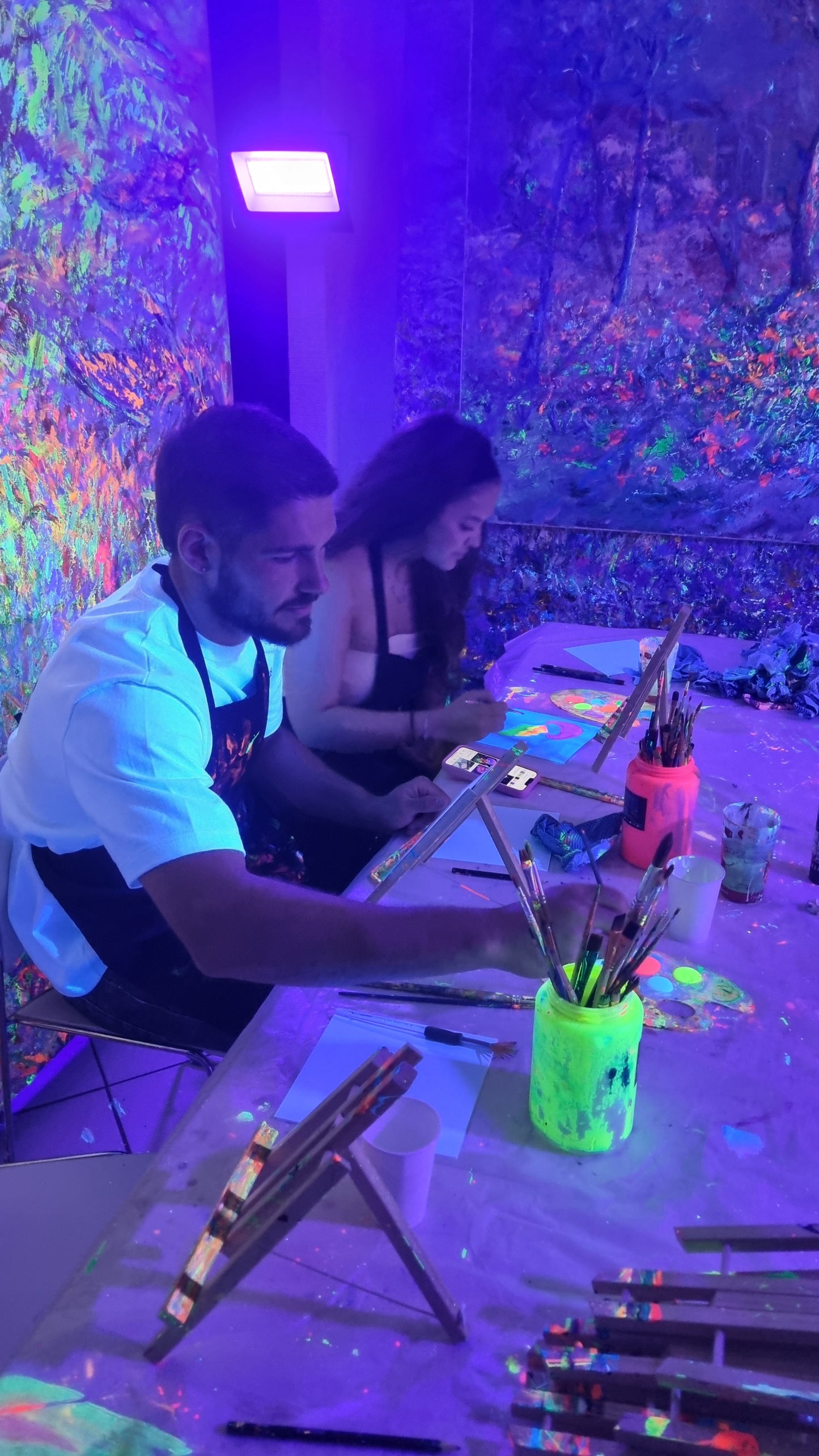 Atelier Dark light Painting - Peinture Fluo